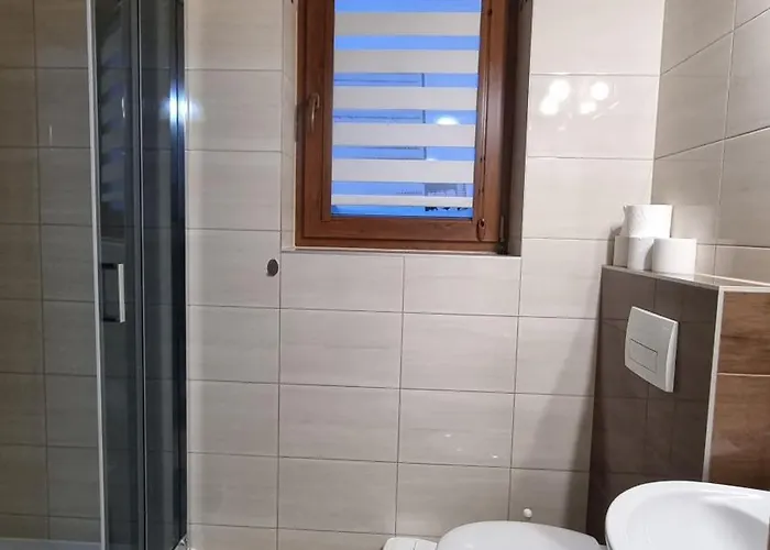 Goscinne Kurosik * זקופאנה